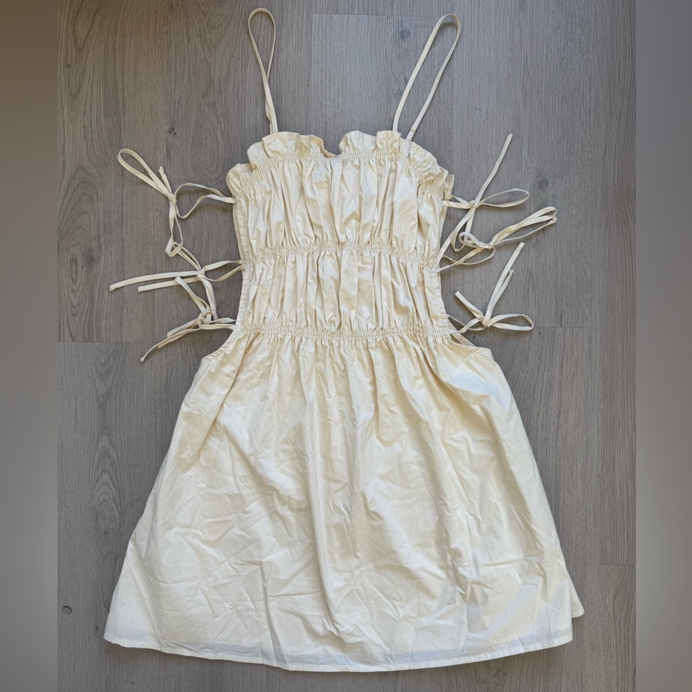 Isabelles Cabinet Cream Ruffle Sundress with Side Tie Size Large - fits small